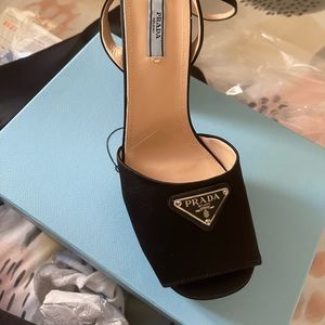 Black plat form heels